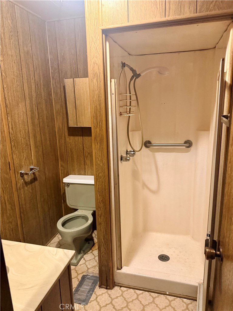 4023 Hemlock Property Photo 7