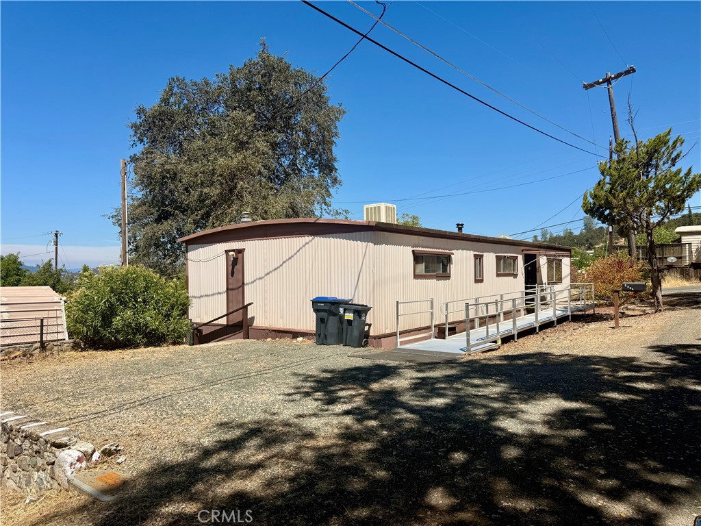 4023 Hemlock Property Photo 12