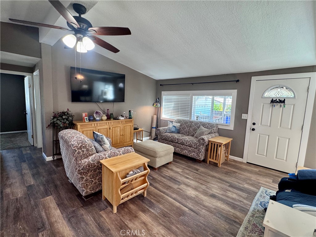 3101 9th Street Property Photo 4