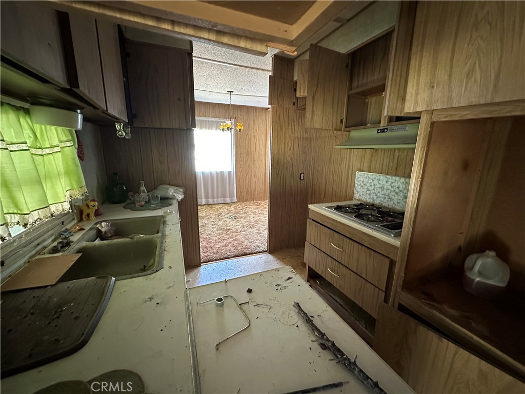 13095 3rd Property Photo 4