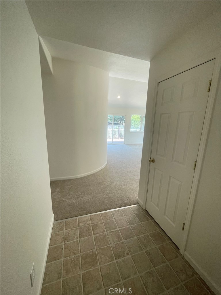 10324 Walnut Way Property Photo 6