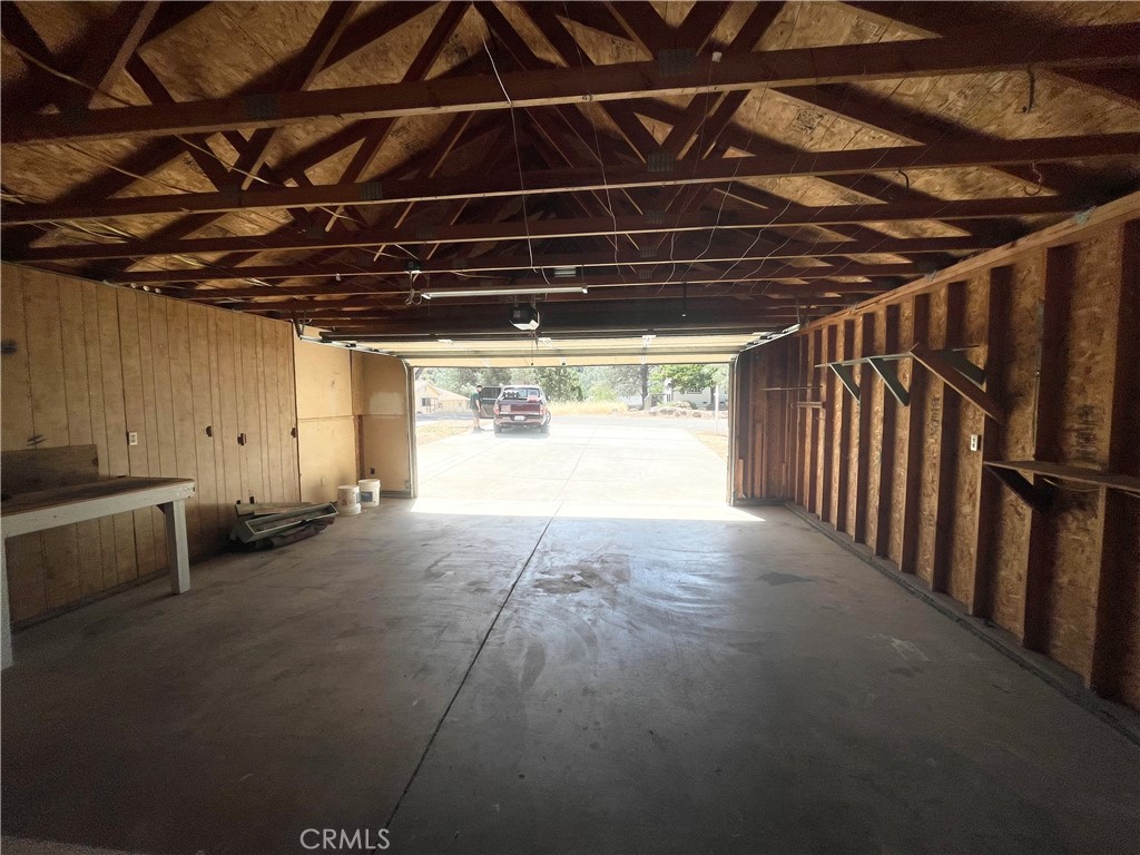 10324 Walnut Way Property Photo 18