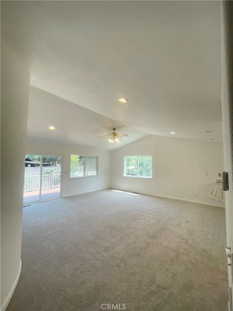10324 Walnut Way Property Photo 25