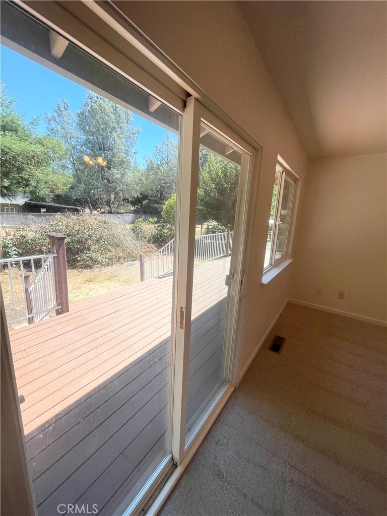 10324 Walnut Way Property Photo 31