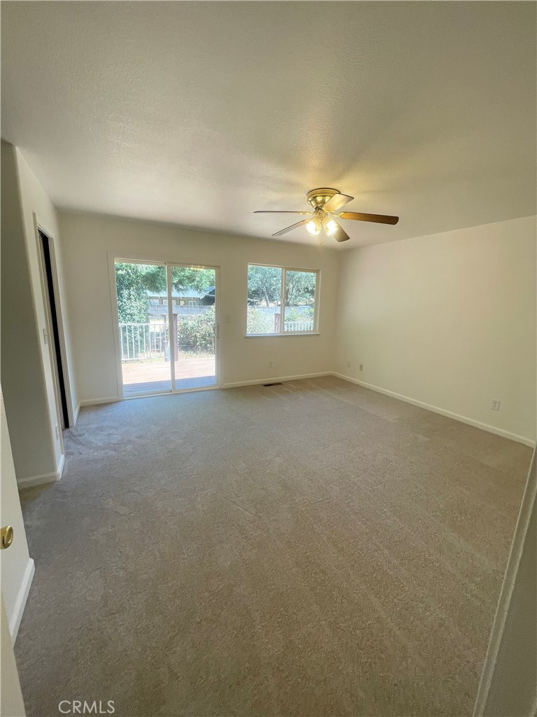 10324 Walnut Way Property Photo 33