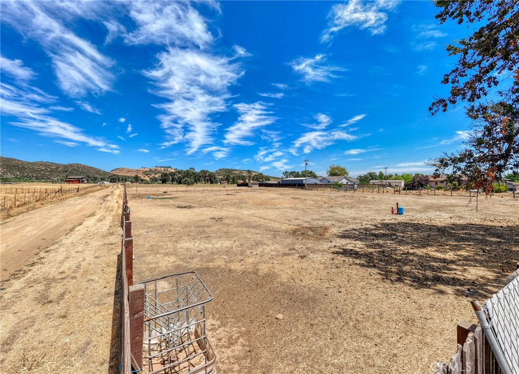 20802 Santa Clara Property Photo 3