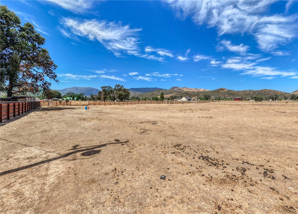 20802 Santa Clara Property Photo 6