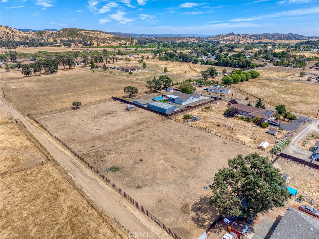 20802 Santa Clara Property Photo 10