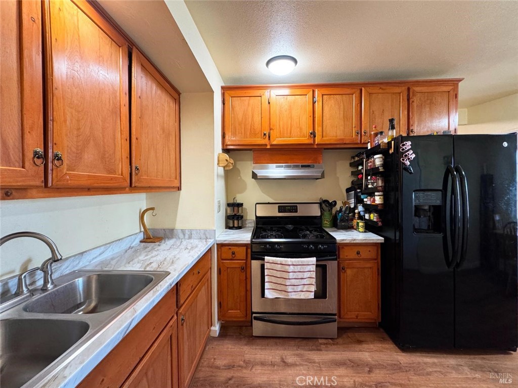 255 Burlington Property Photo 9