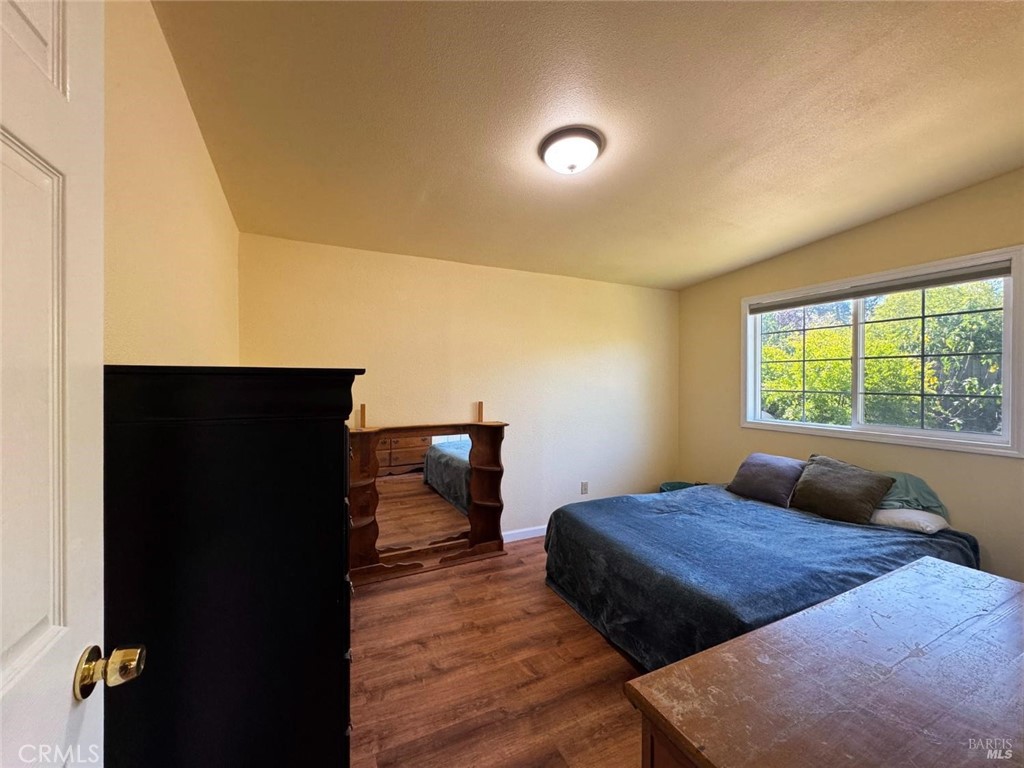 255 Burlington Property Photo 15