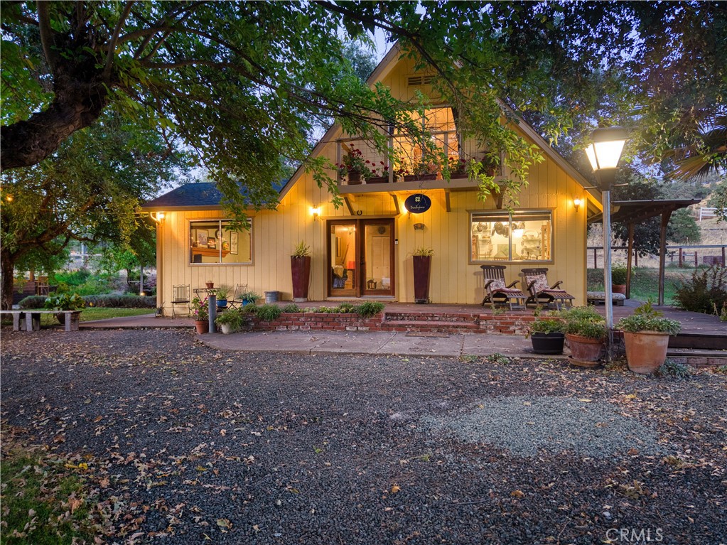6733 Live Oak Drive Property Photo 6