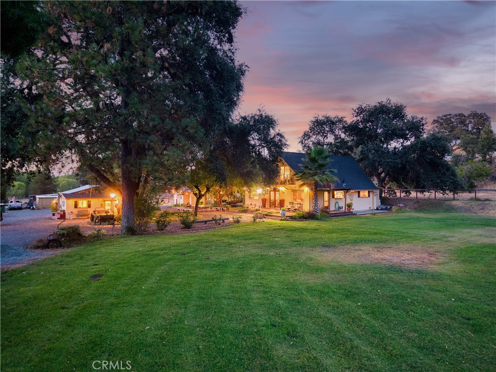 6733 Live Oak Drive Property Photo 8