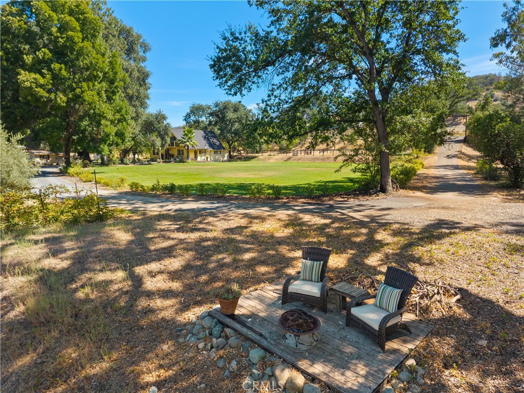6733 Live Oak Drive Property Photo 15