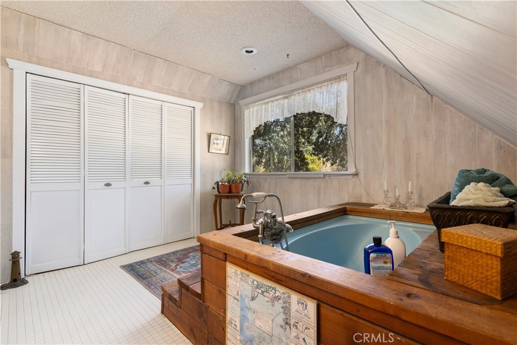 6733 Live Oak Drive Property Photo 36