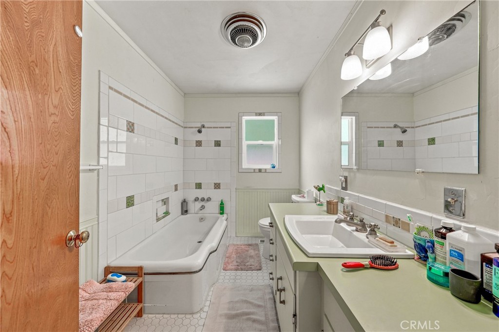 6437 13th Property Photo 18