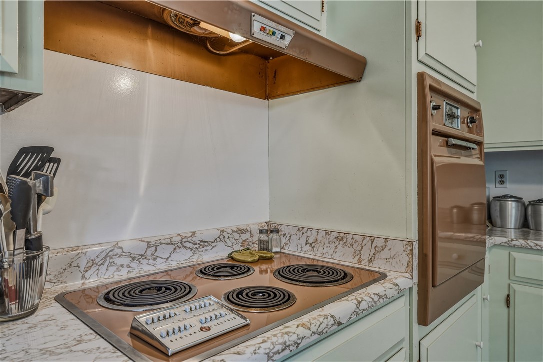 6947 Monte Mar Drive Property Photo 9