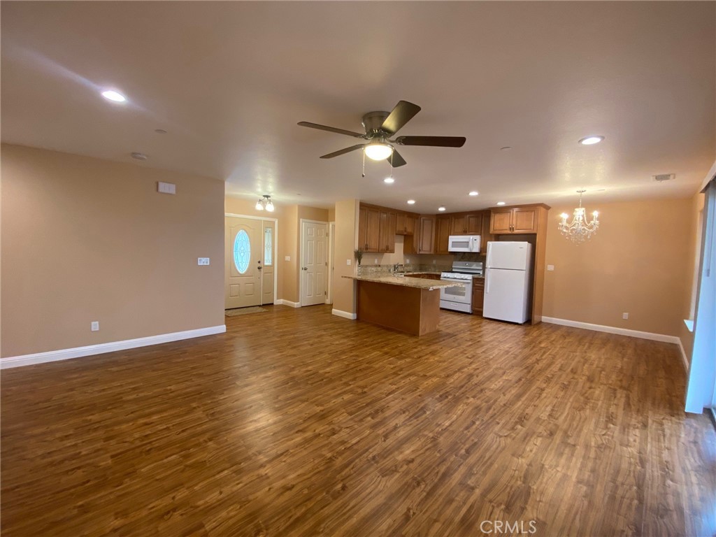 15930 Young Street Property Photo 5