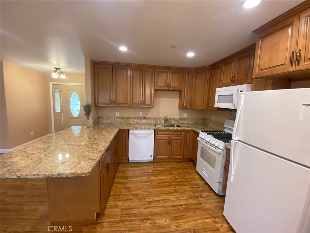15930 Young Street Property Photo 7