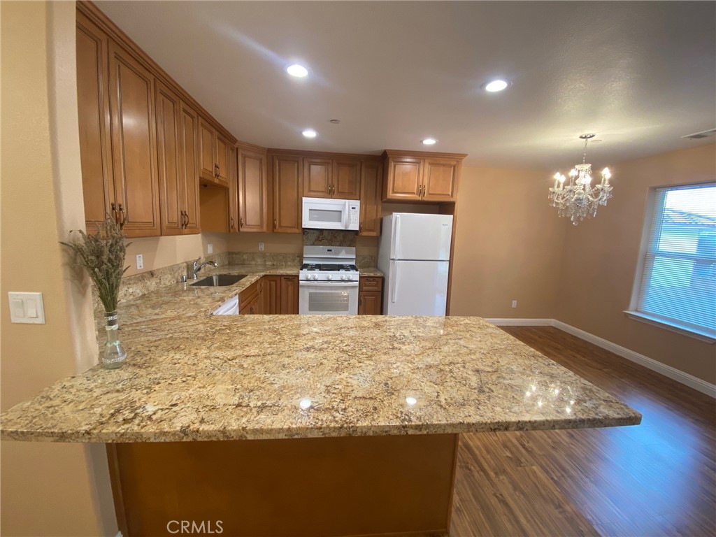 15930 Young Street Property Photo 8