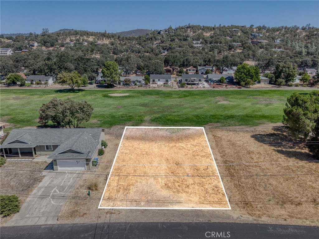 18860 Deer Hollow Property Photo 2