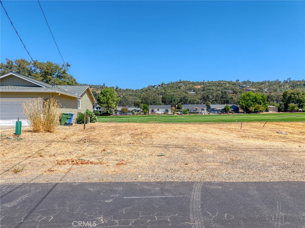 18860 Deer Hollow Property Photo 4