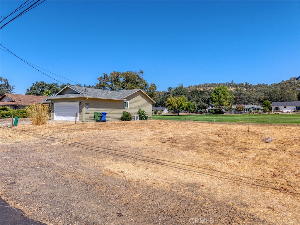 18860 Deer Hollow Property Photo 5