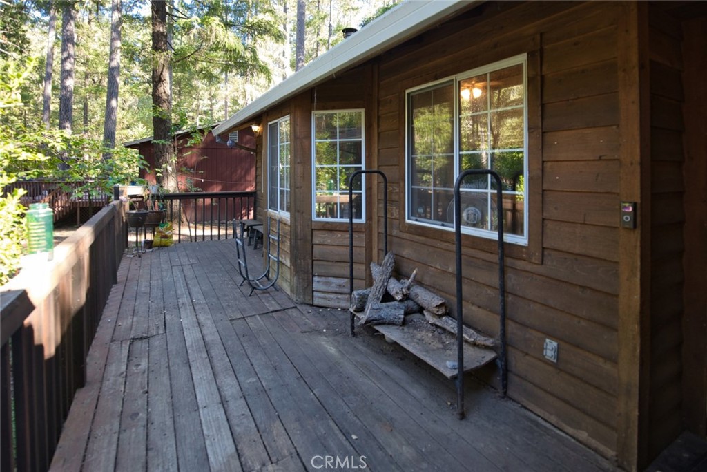 9415 Gordon Springs Drive Property Photo 3
