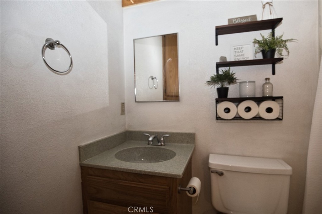 9415 Gordon Springs Drive Property Photo 12