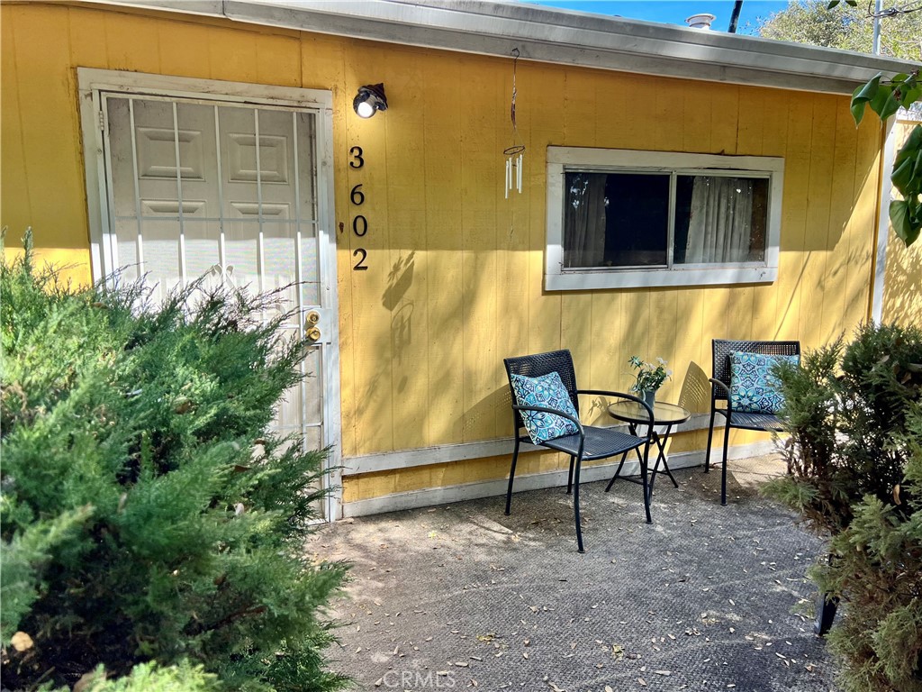 3602 Vista Property Photo 1