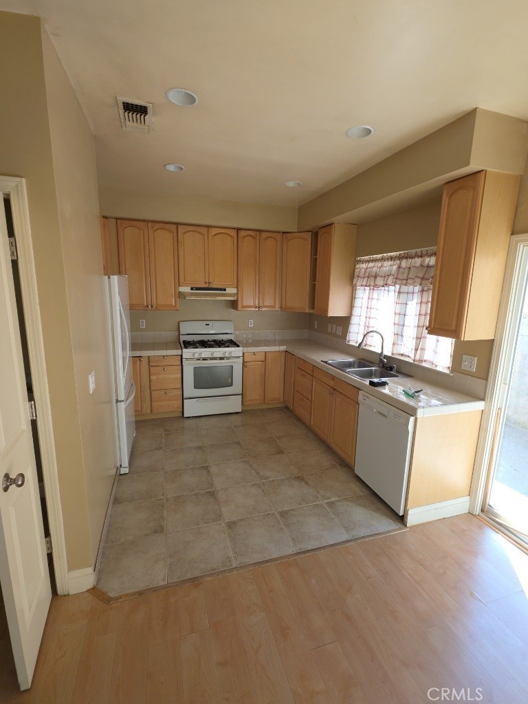 10401 Point Lakeview Road B Property Photo 2