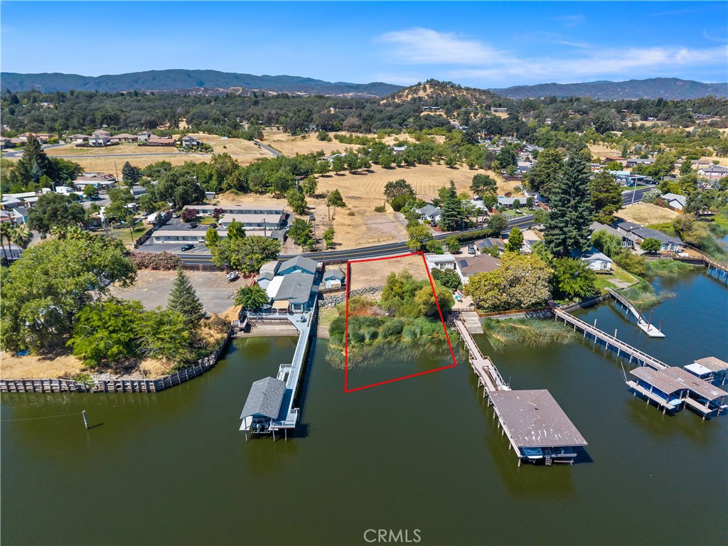 2832 Lakeshore Boulevard Property Photo 15