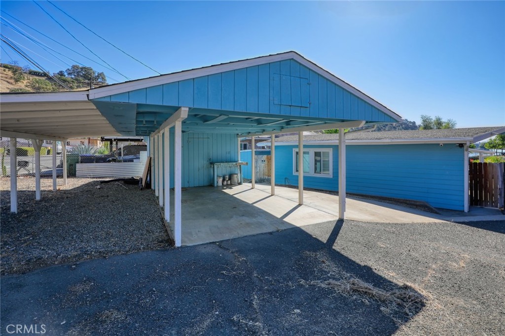 12953 Lakeshore Property Photo 1