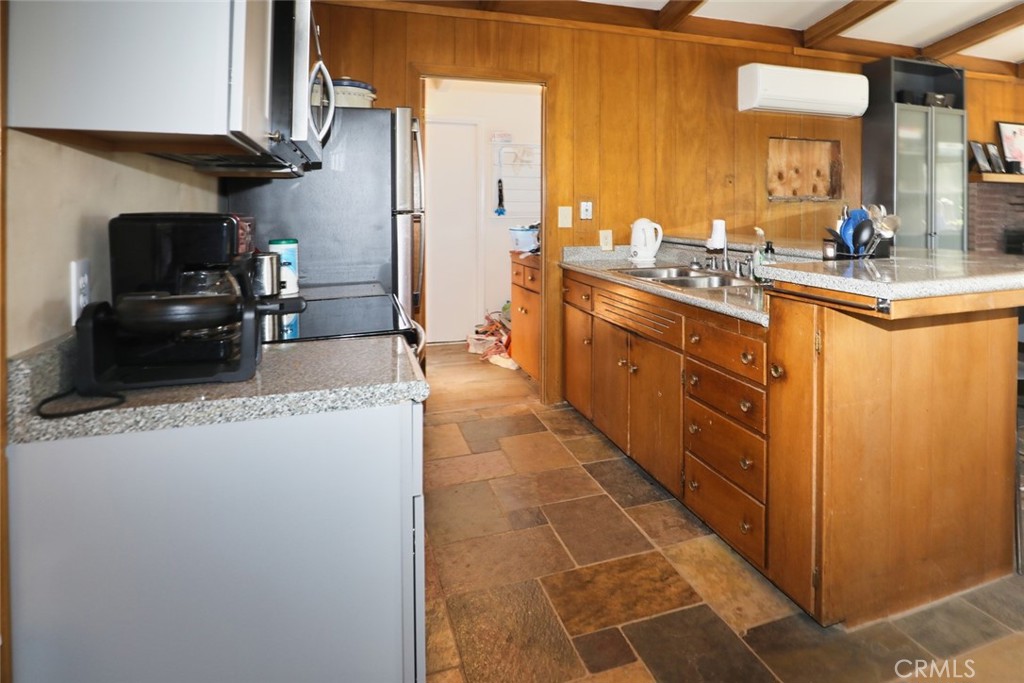 12953 Lakeshore Property Photo 14