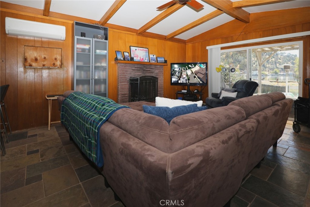 12953 Lakeshore Property Photo 17