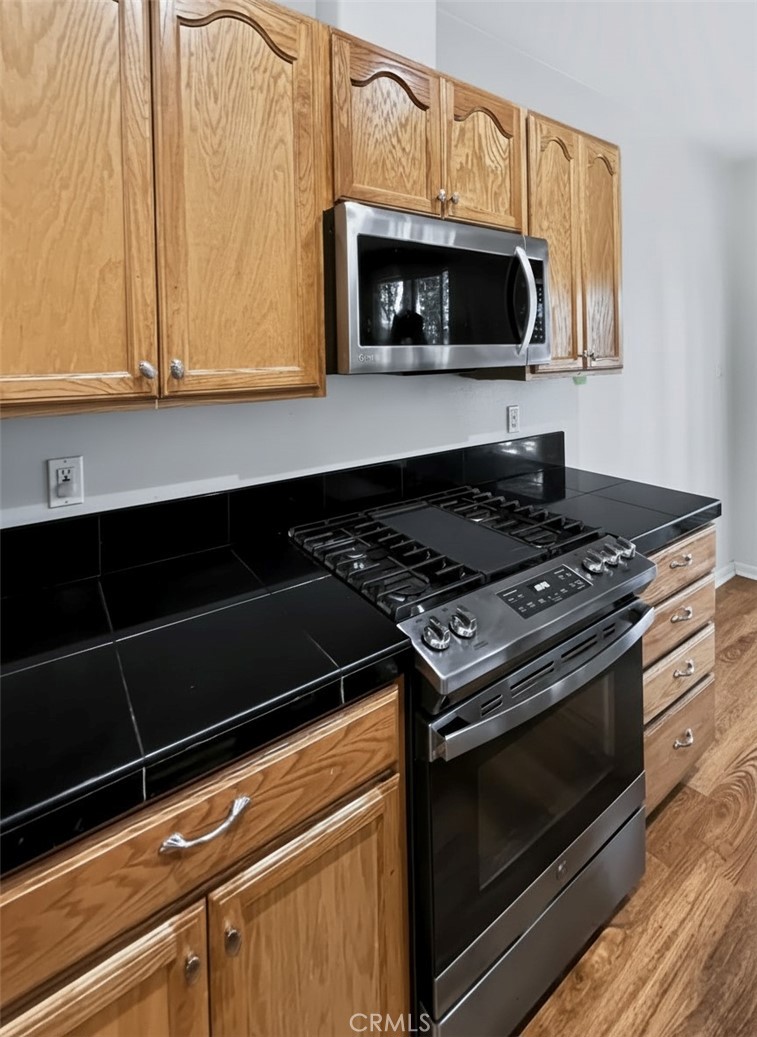1290 Tuck Property Photo 3
