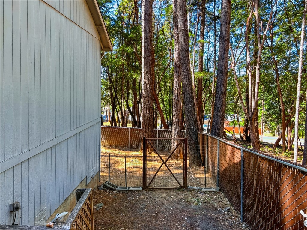 1290 Tuck Property Photo 12