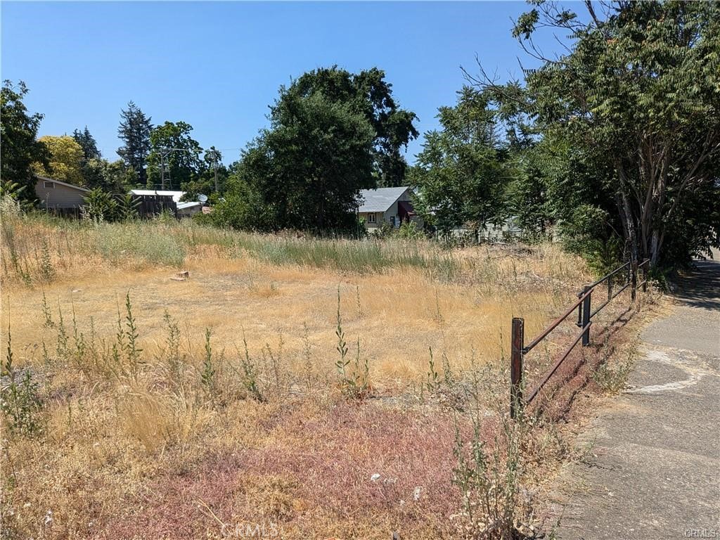 220 4th Street Property Photo 1