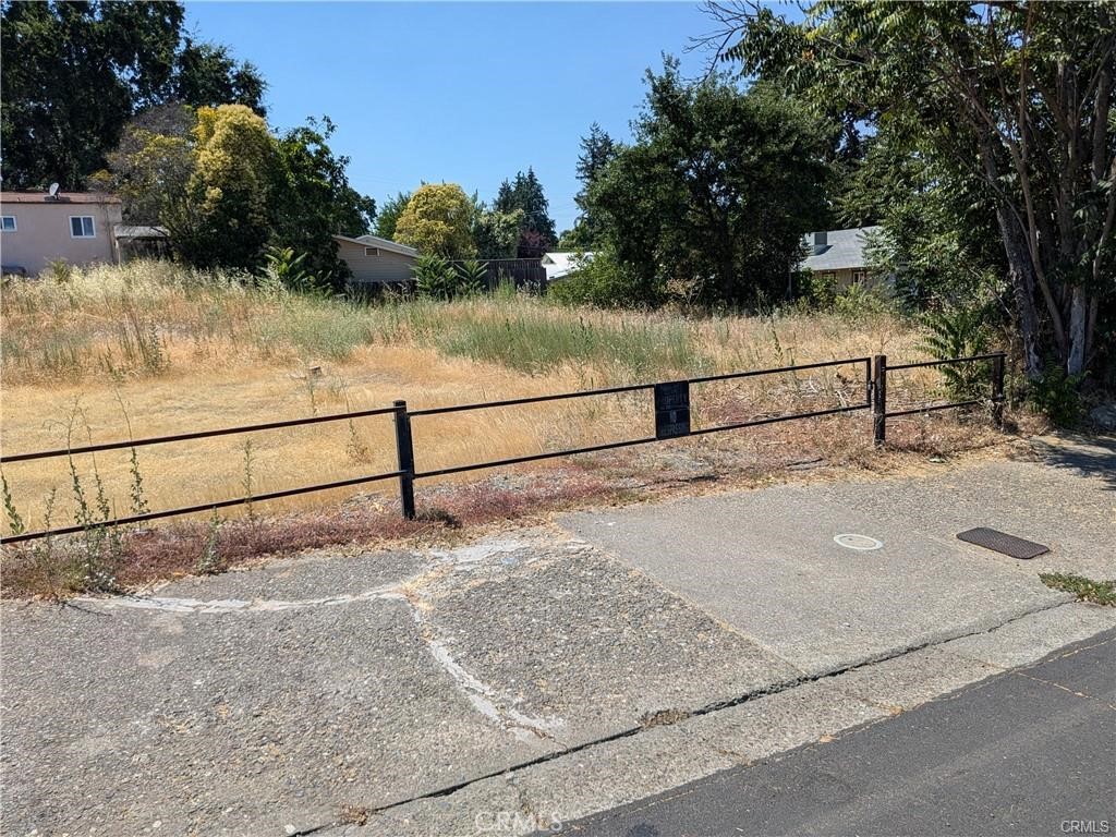 220 4th Street Property Photo 2