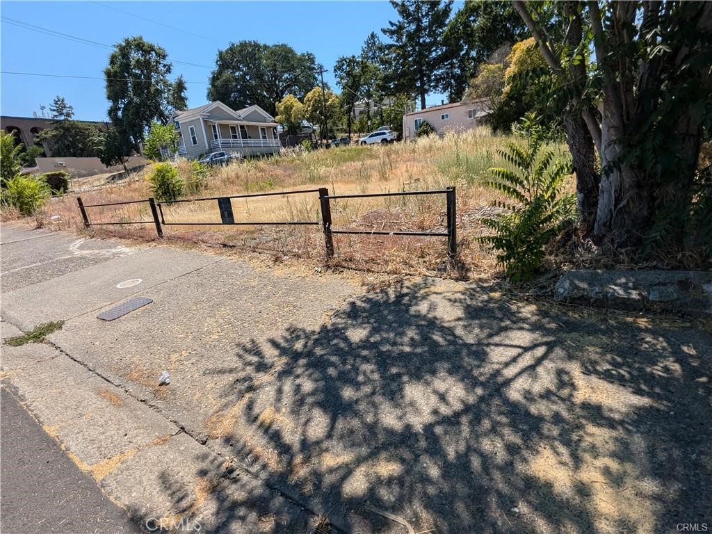 220 4th Street Property Photo 12