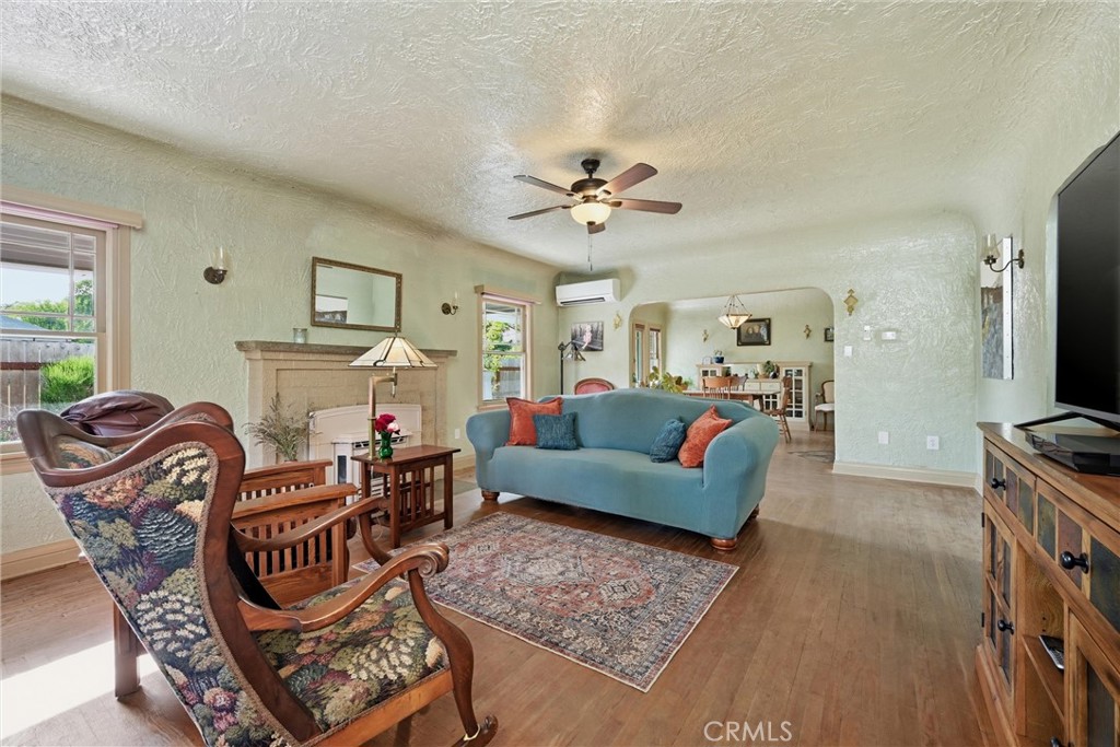 270 Clear Lake Avenue Property Photo 3