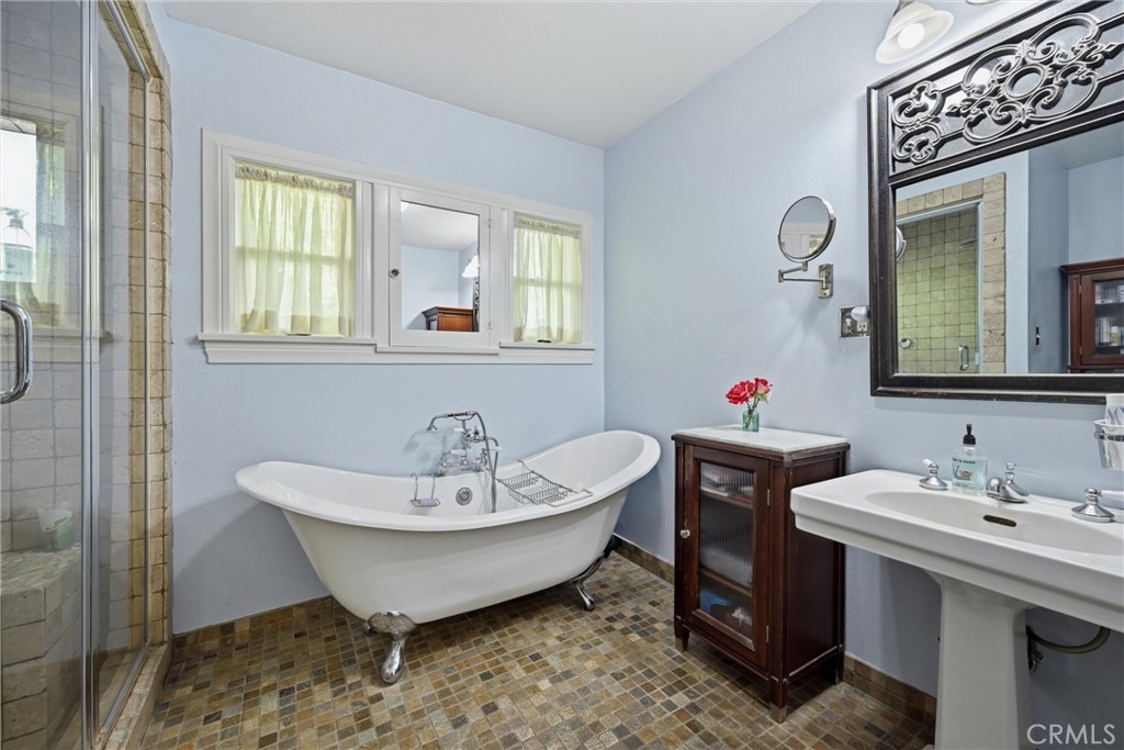 270 Clear Lake Avenue Property Photo 17