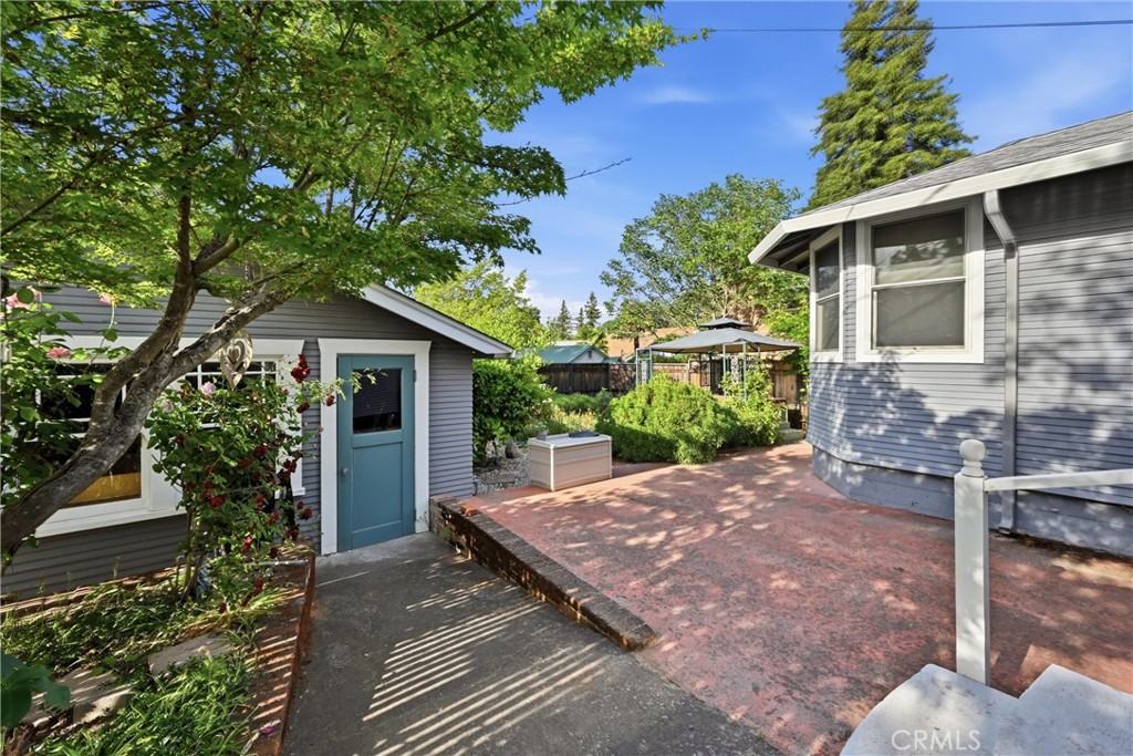 270 Clear Lake Avenue Property Photo 29