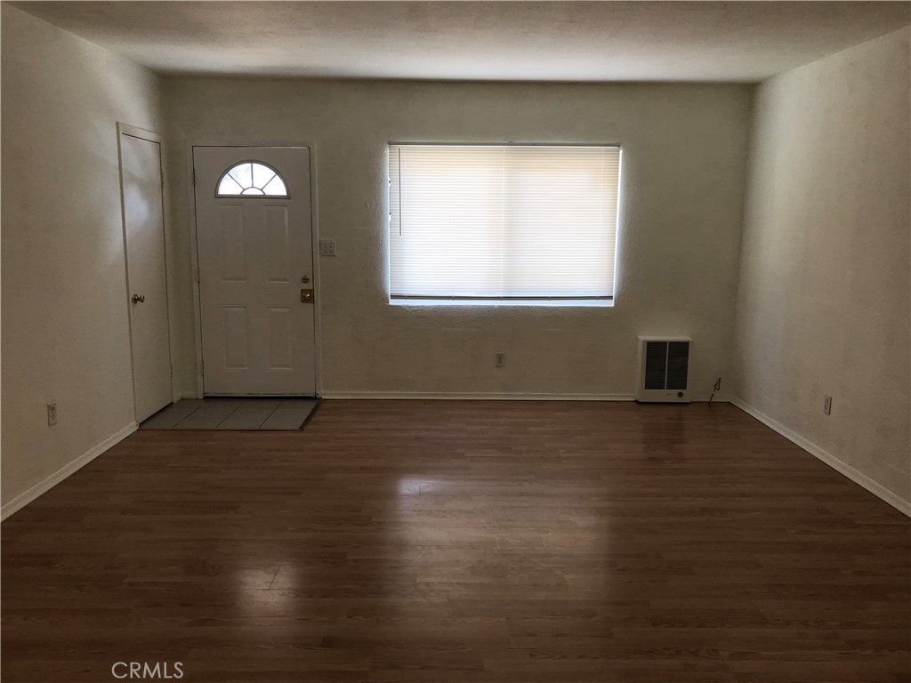 380 6th Property Photo 3