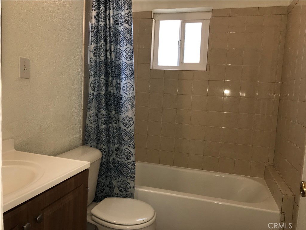 380 6th Property Photo 8