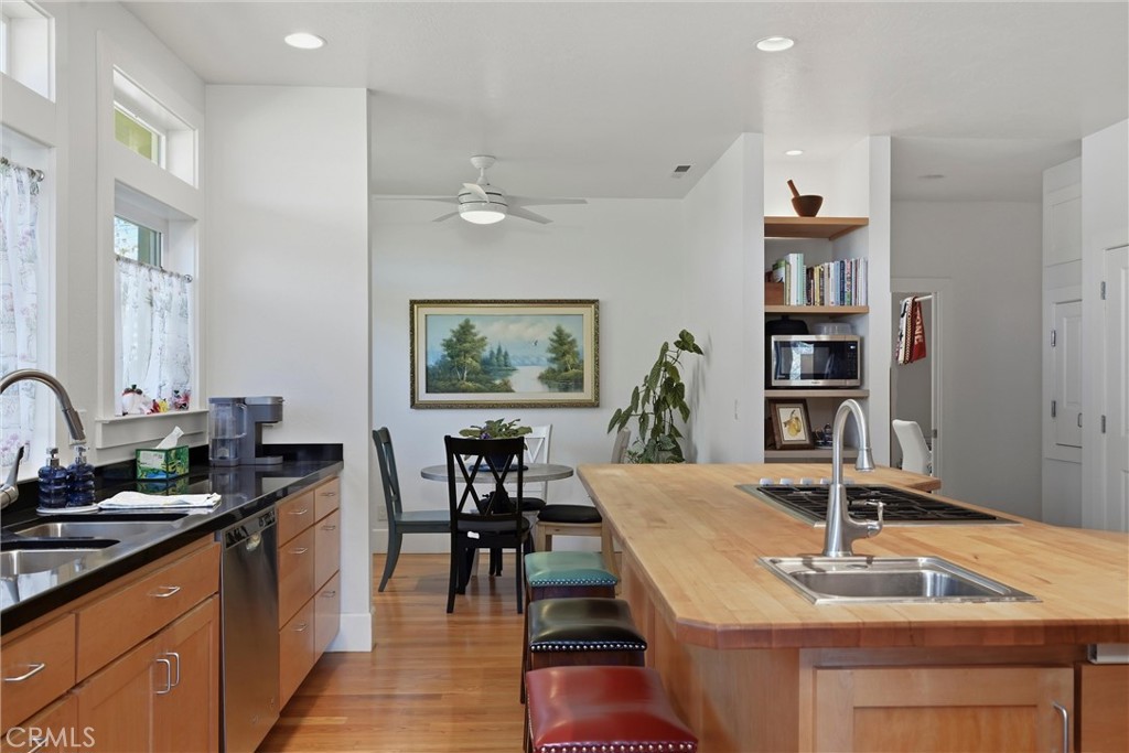 18317 N Shore Property Photo 17