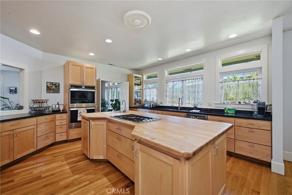 18317 N Shore Property Photo 20