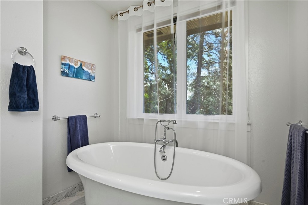 18317 N Shore Property Photo 33