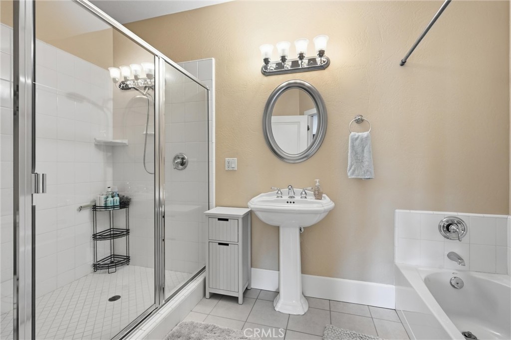 18317 N Shore Property Photo 44
