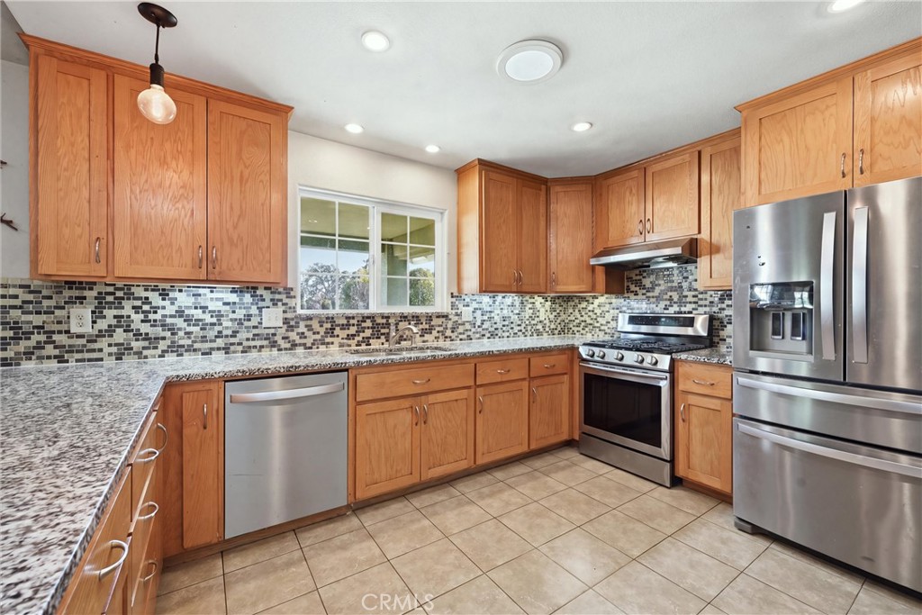 18159 Fishhook Court Property Photo 7