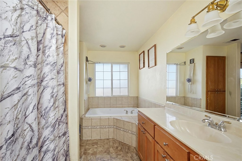 18159 Fishhook Court Property Photo 13